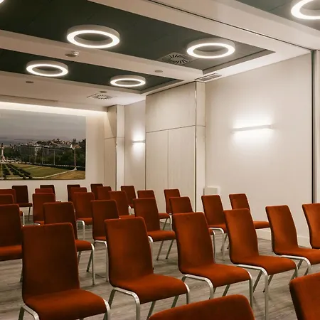 Hotel Marques De Pombal 4*